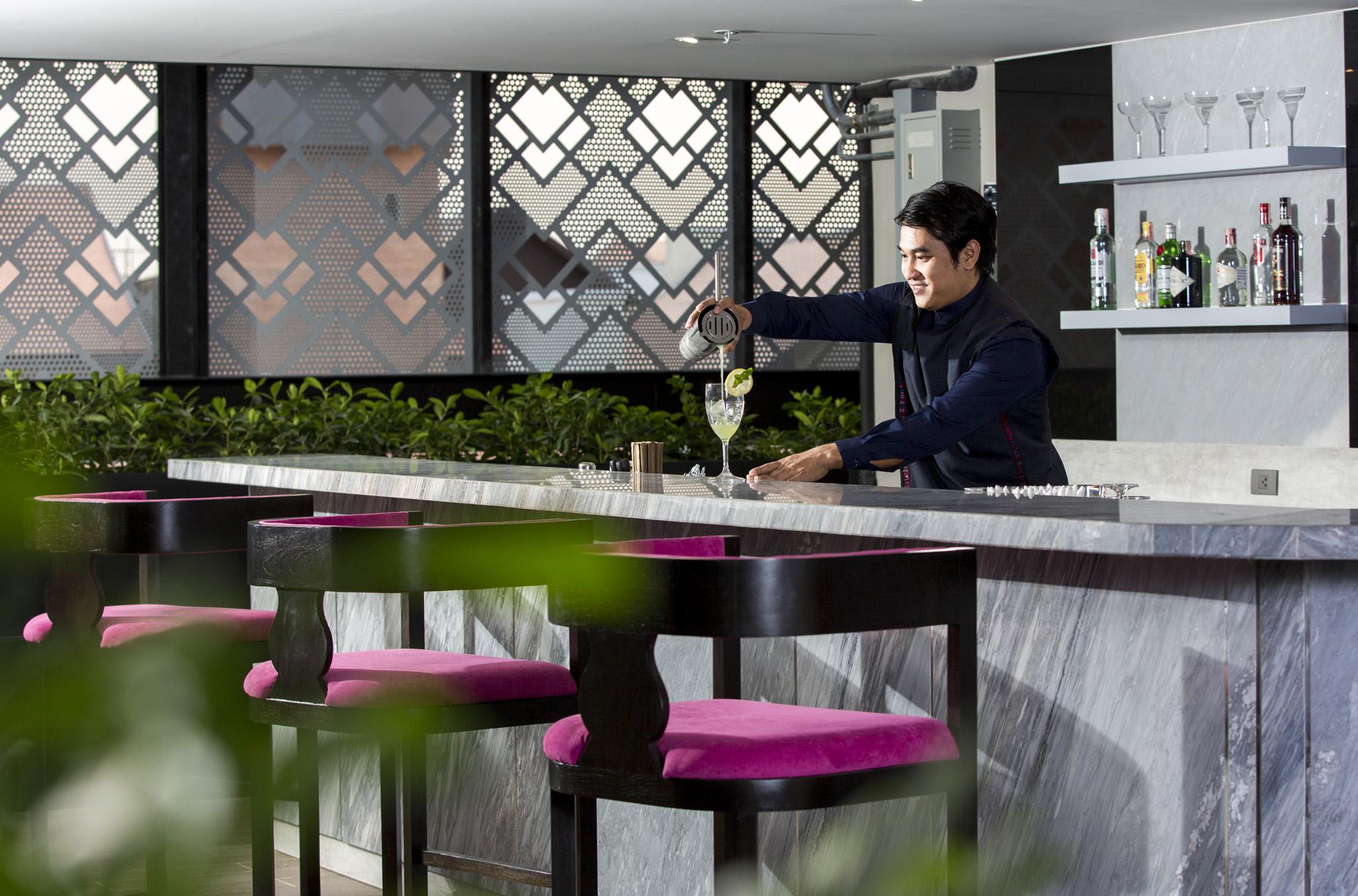 清邁u尼姆曼酒店 外观 照片 The bar at the 12th floor